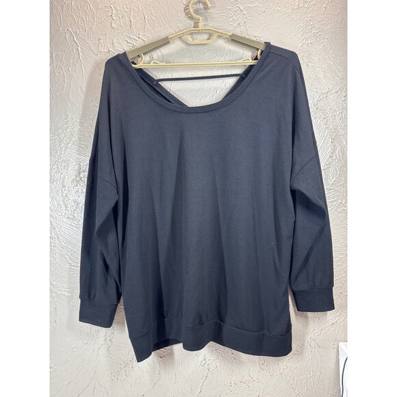 Torrid Black Sweatshirt White Wings Open Back Womens Torrid Size 3 US 3X - Picture 1 of 4